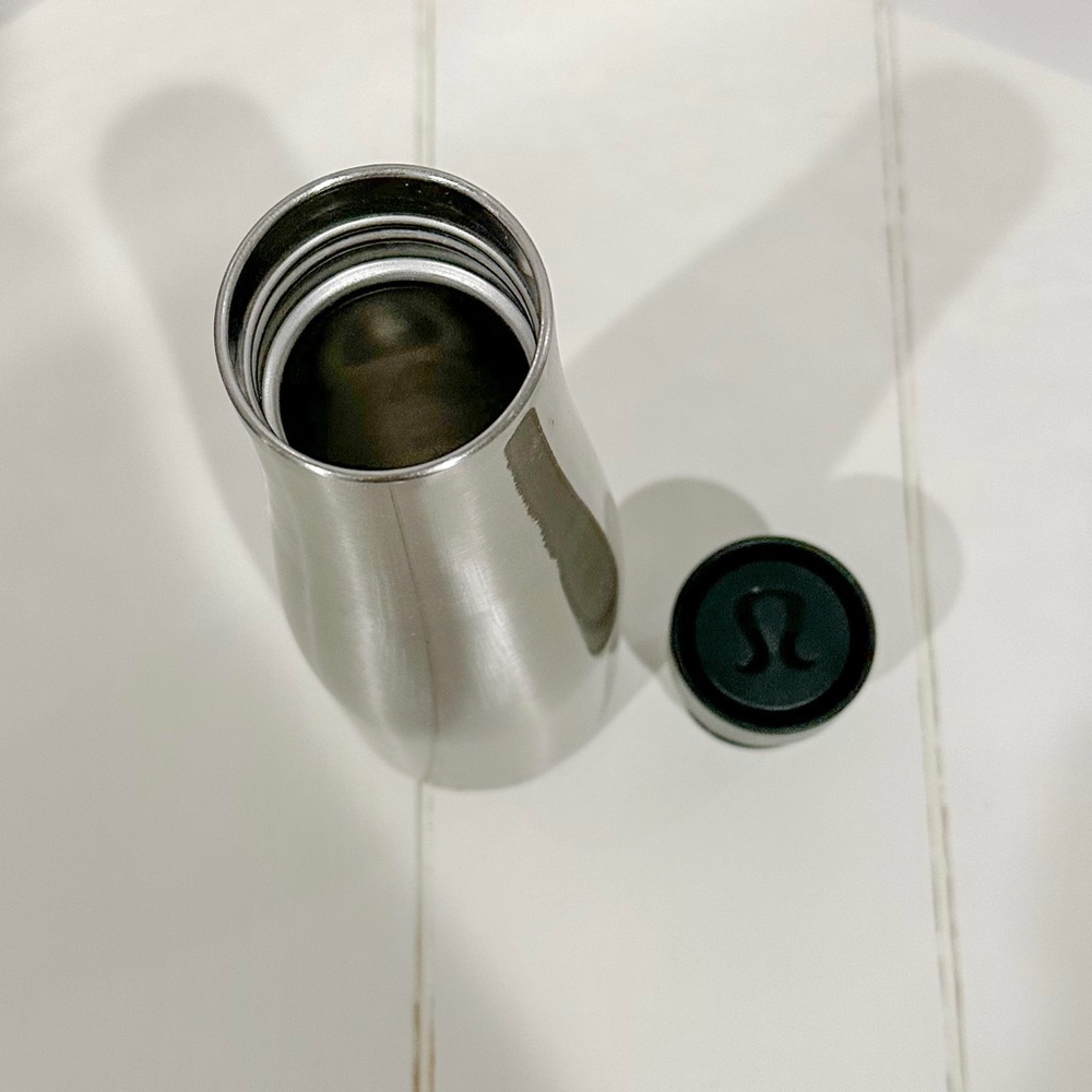 Lululemon Refresh Water Bottle - Picture 3 of 4